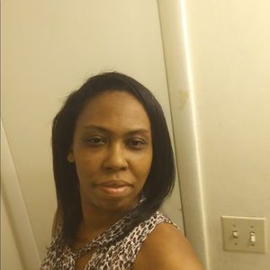 Meet your Posher, Tomekia